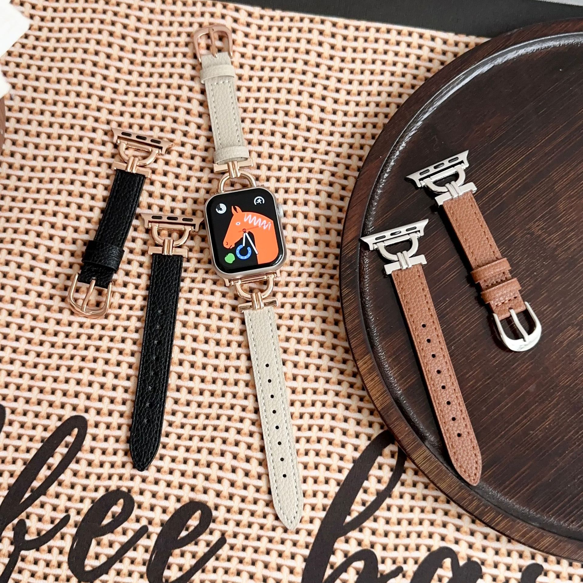 Suitable for applewatch Apple Watch with D-button iwatch789 Generation SE Litchi Pattern Leather Strap for Women