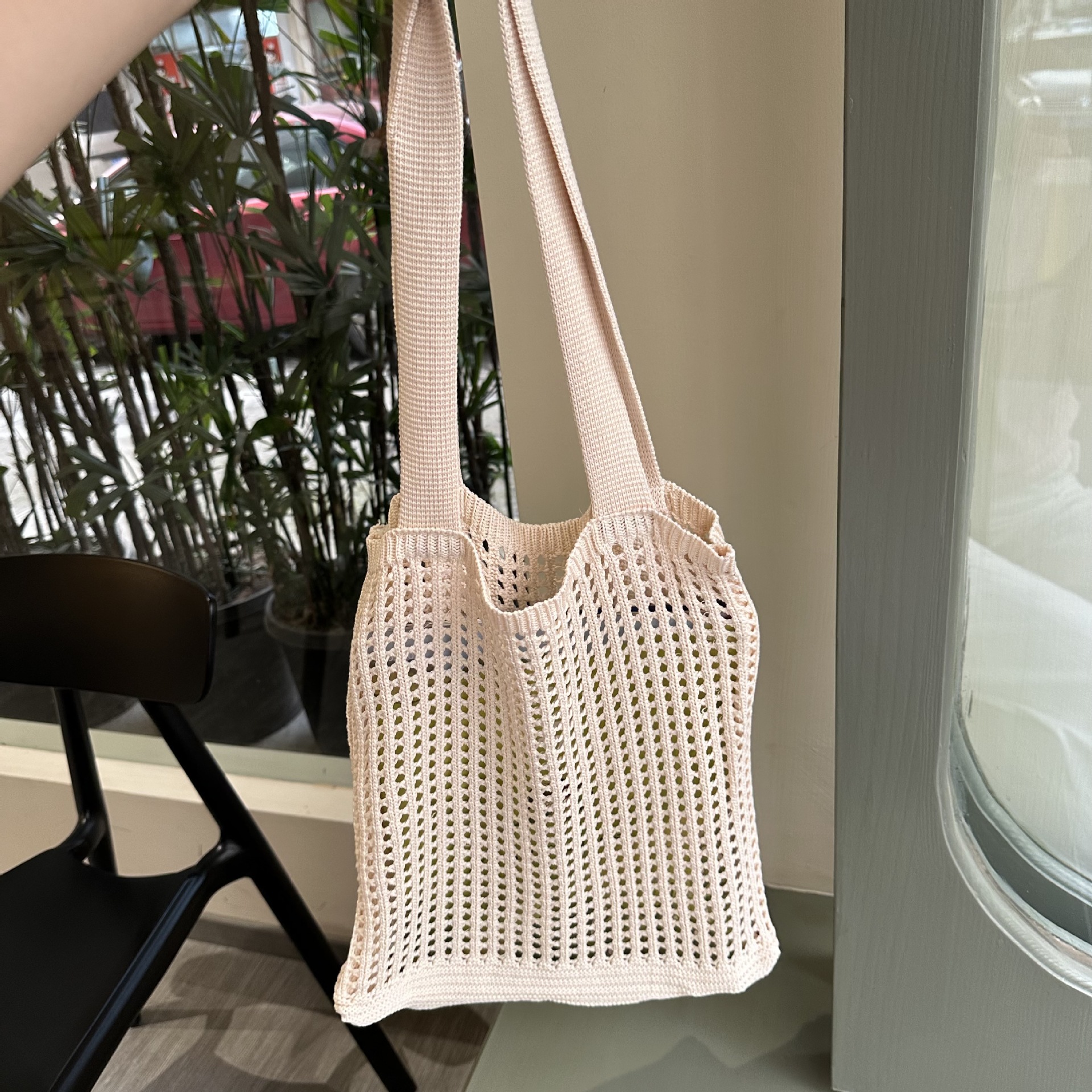 Summer woven one-shoulder bag