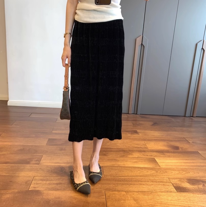 Autumn retro elegant velvet skirt