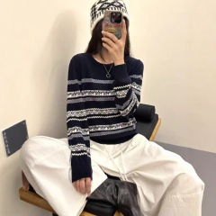 濮院细羊毛圆领条纹套头高品质上衣简约通勤秋冬新款针织毛衣女装