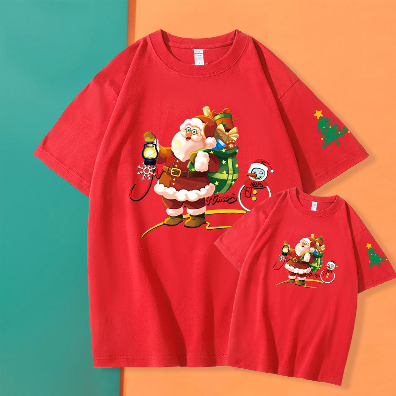 Christmas matching short-sleeved outfits for families of three or four, Christmas tree party photos, New Year's red T-shirts, trendy dropshipping available.