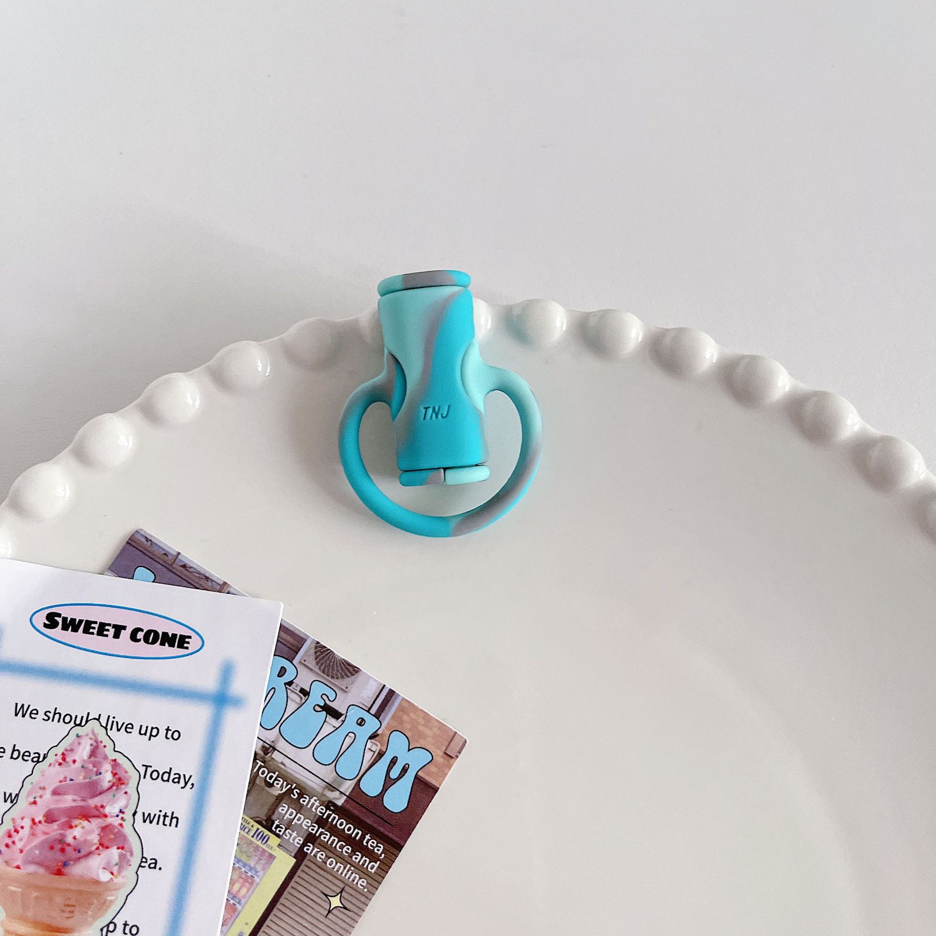 Cable de datos del teléfono móvil cubierta protectora silicona de dibujos animados dos en uno Cable de protección anti-fractura cubierta protectora de la cabeza del hilo de carga