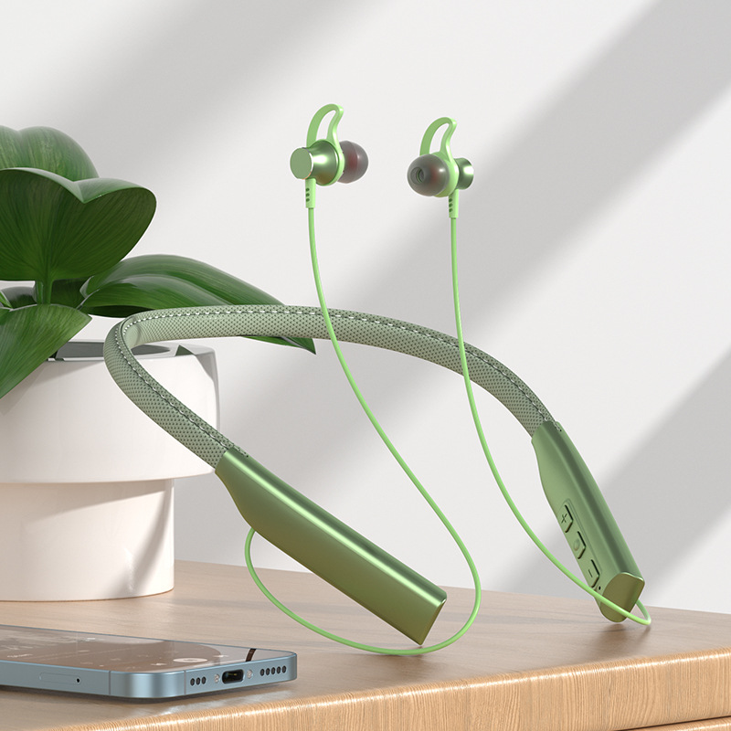 De alto aspecto Halter de cuero en la oreja de metal inalámbrico auricular Bluetooth super rápido flash de carga larga resistencia juego comer pollo