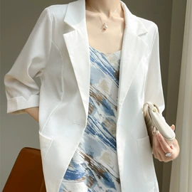 女式针织衫;女式T恤;连衣裙