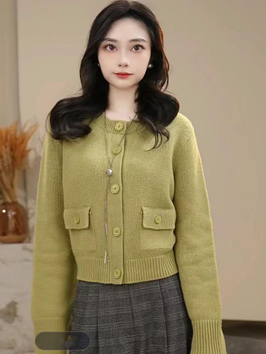 Áo len cổ tròn ngắn tay dệt kim len cừu phong cách đơn giản — Xanh lá cây nhạtcolor