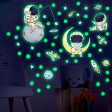 太空宇航员星星夜光墙贴儿童房间幼儿园宇宙星空卡通可爱背景墙