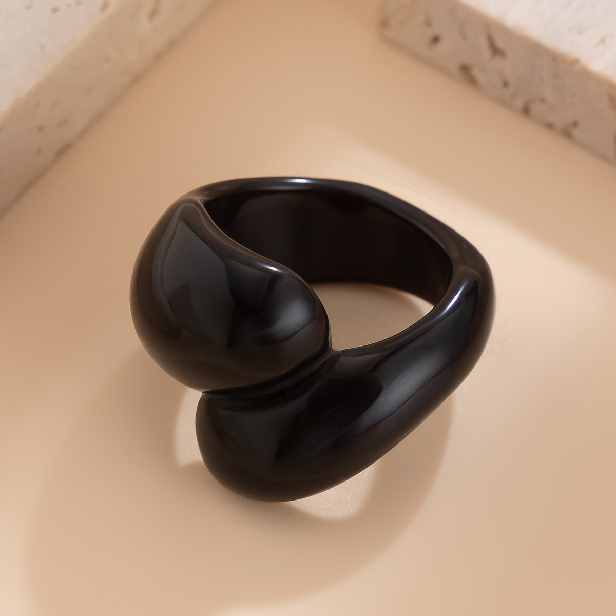 6g Weight Rings Classification 1 Piece Quantity Holiday, Daily Occasion Resin Material Geometric, Solid Color Pattern Women's Gender Plating Design Simple Style, Classic Style Style Simple Style Classic Style Geometric Solid Color Resin Plating Women's Rings 9