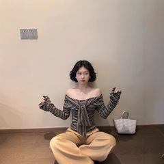 法式复古一字肩优雅条纹长袖t恤女早秋休闲百搭修身气质显瘦上衣