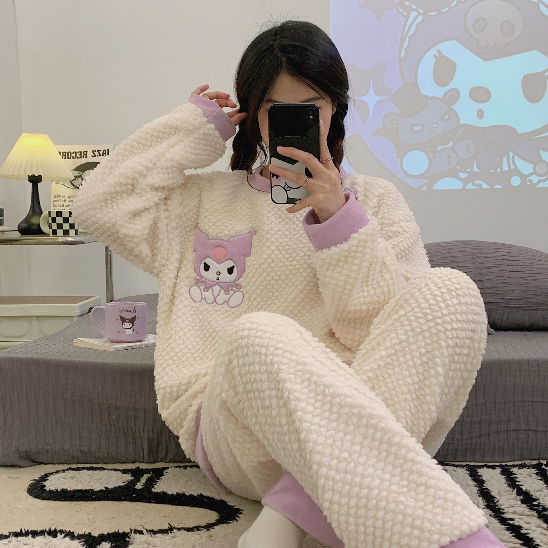 Pijamas de dibujos animados al por mayor transfronterizos de mujeres otoño invierno manga larga cuello redondo con collar grueso bordado dulce cubierta de ropa casera casual