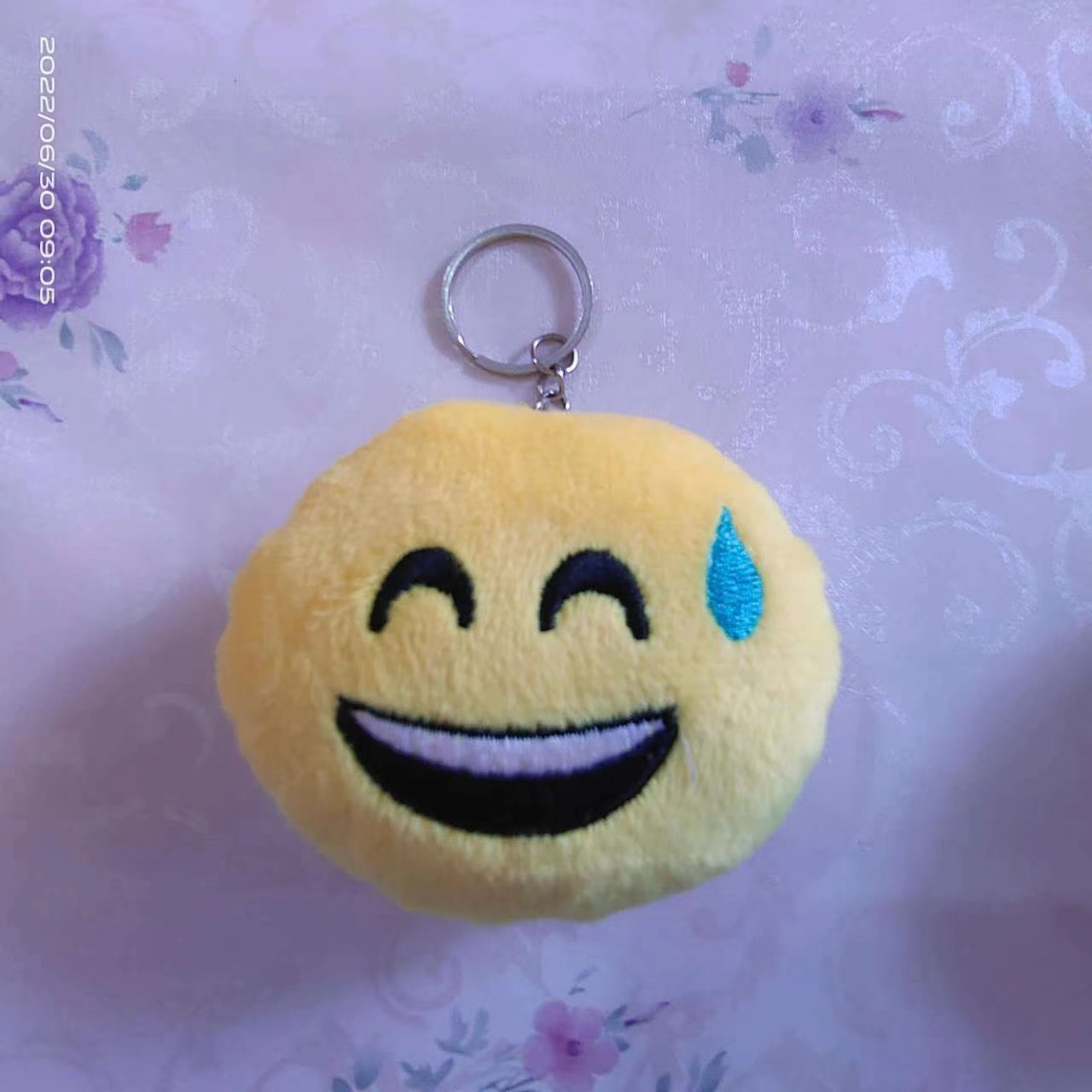 Juguetes de peluche transfronterizos pequeños emoticones colgantes mochilas llaves colgantes eventos de boda arrojar regalos colgantes al por mayor
