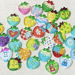 春夏新款清透印花草莓扣子配件DIY服饰纽扣洞洞鞋装饰手机壳配件