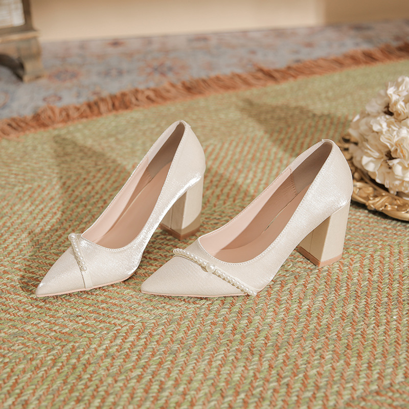 Xin Zhi Lan New Style Chunky Heel Pointed Toe Pearl Buckle Satin High Heels Plus Size for Wide Feet Versatile for Work and Commuting Xin Zhi Lan New Style Chunky Heel Pointed Toe Pearl Buckle Satin High Heels Plus Size for Wide Feet Versatile for Work and Commuting