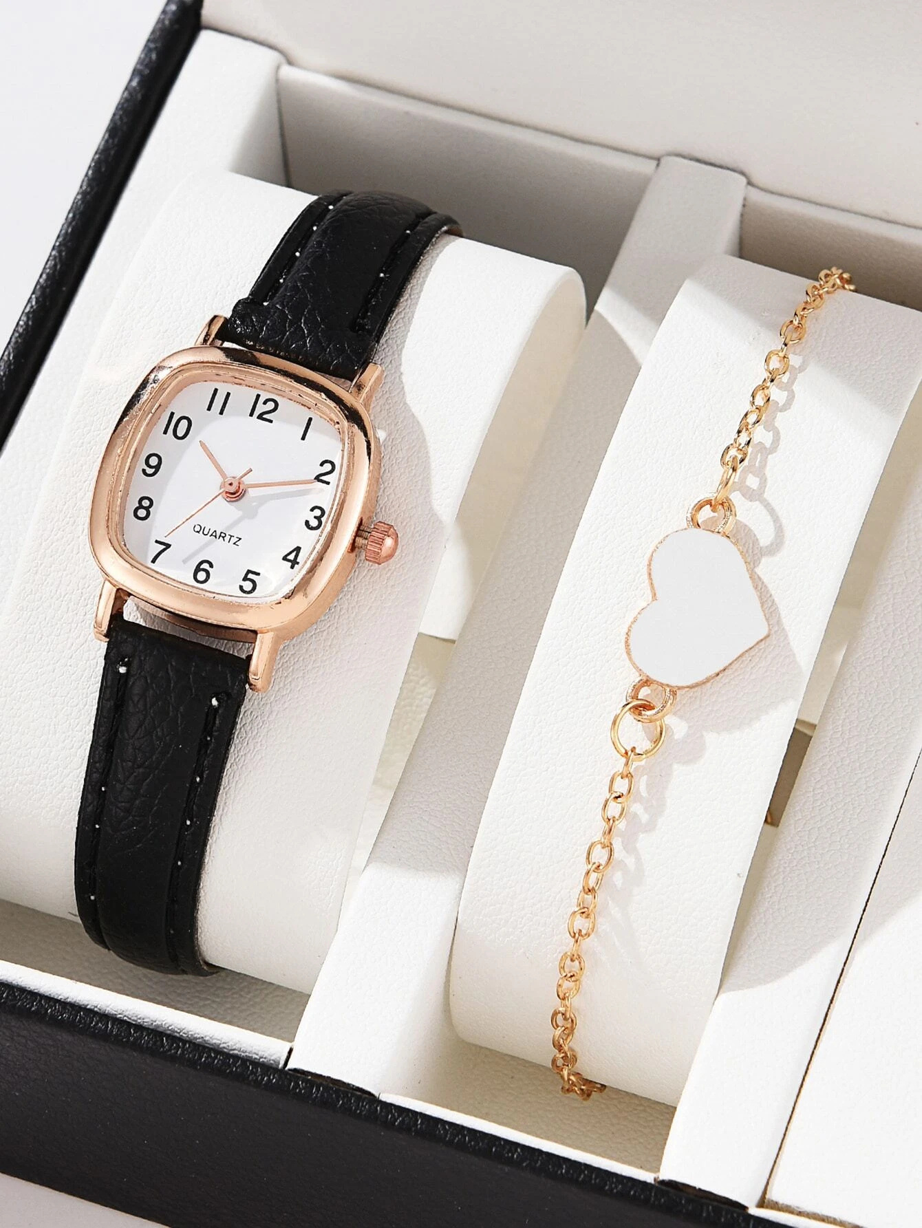 Square watch female middle school student simple Harajuku temperament small dial Korean style artistic retro belt quartz watch_voghion.com