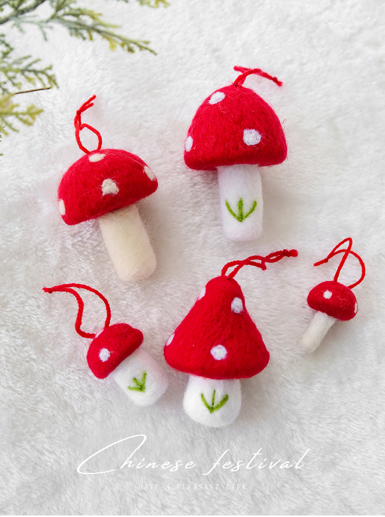 5g Weight Christmas Simple Style Mushroom Holiday Daily Hanging Ornaments Decorative Props