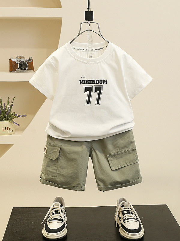 7118 Traje de verano para niños 2025 Nuevo estilo para niños Chaleco fino de manga corta Baby Fried Street Summer Traje de tres piezas