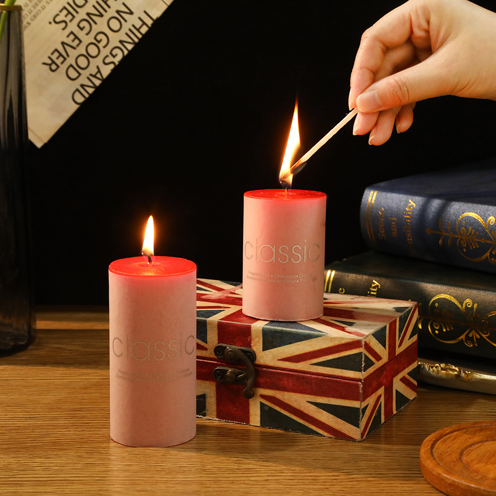Vela cilíndrica grande roja clásica europea al por mayor sin humo e insípida decoración de hotel de boda romántica Vela gruesa transfronteriza