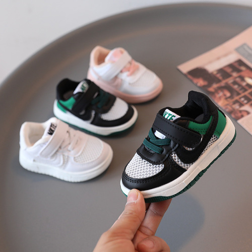 Baby shoes for spring and autumn, breathable mesh, children's board shoes, girls' infant learning step shoes, soft soles, little children's shoes, boys' sports shoes
