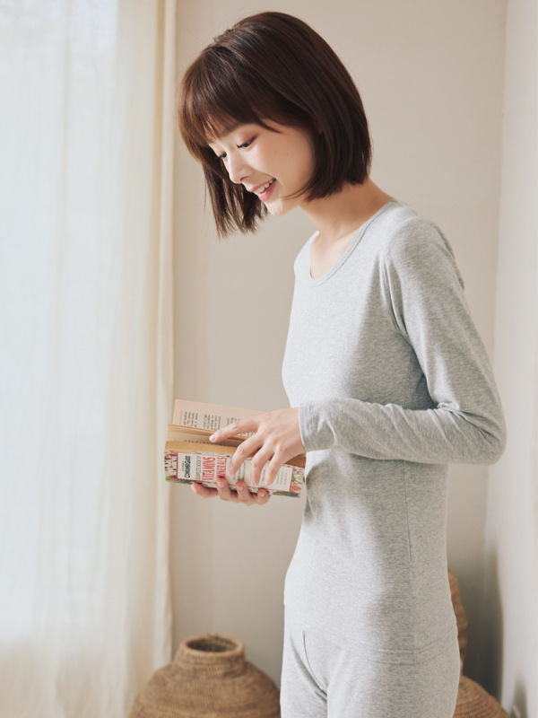 秋の服の秋のズボンの女性の純綿のスーツは底の中で保温の下着の純綿の学生の下着のスーツを着ます。|undefined