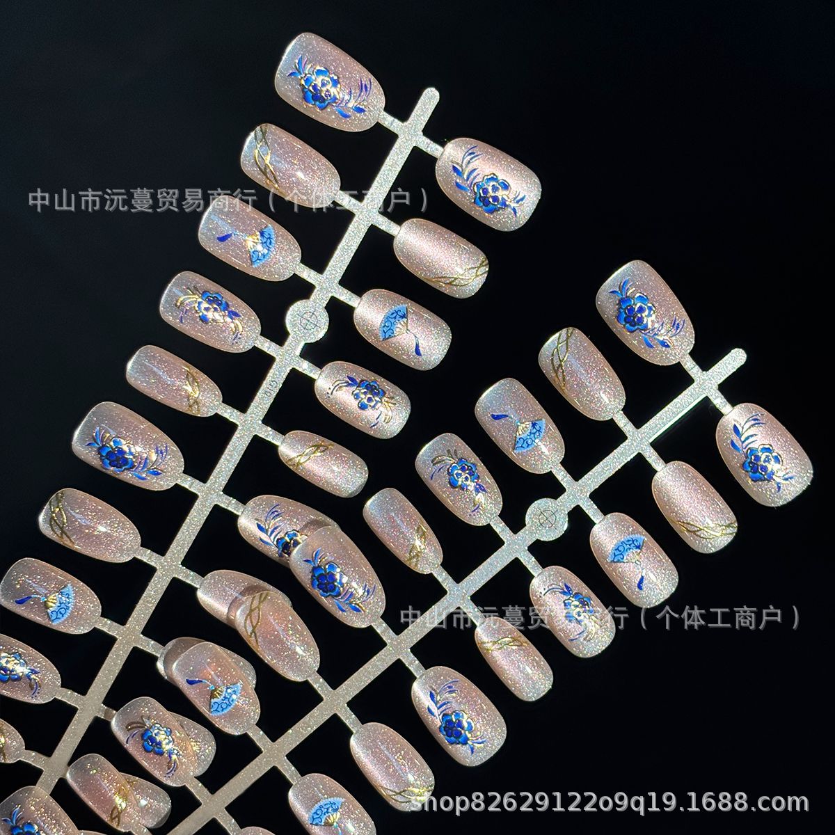 新中式青花瓷美甲甲片短款鎏金瓷扇青花复古高级批发预制猫眼国风