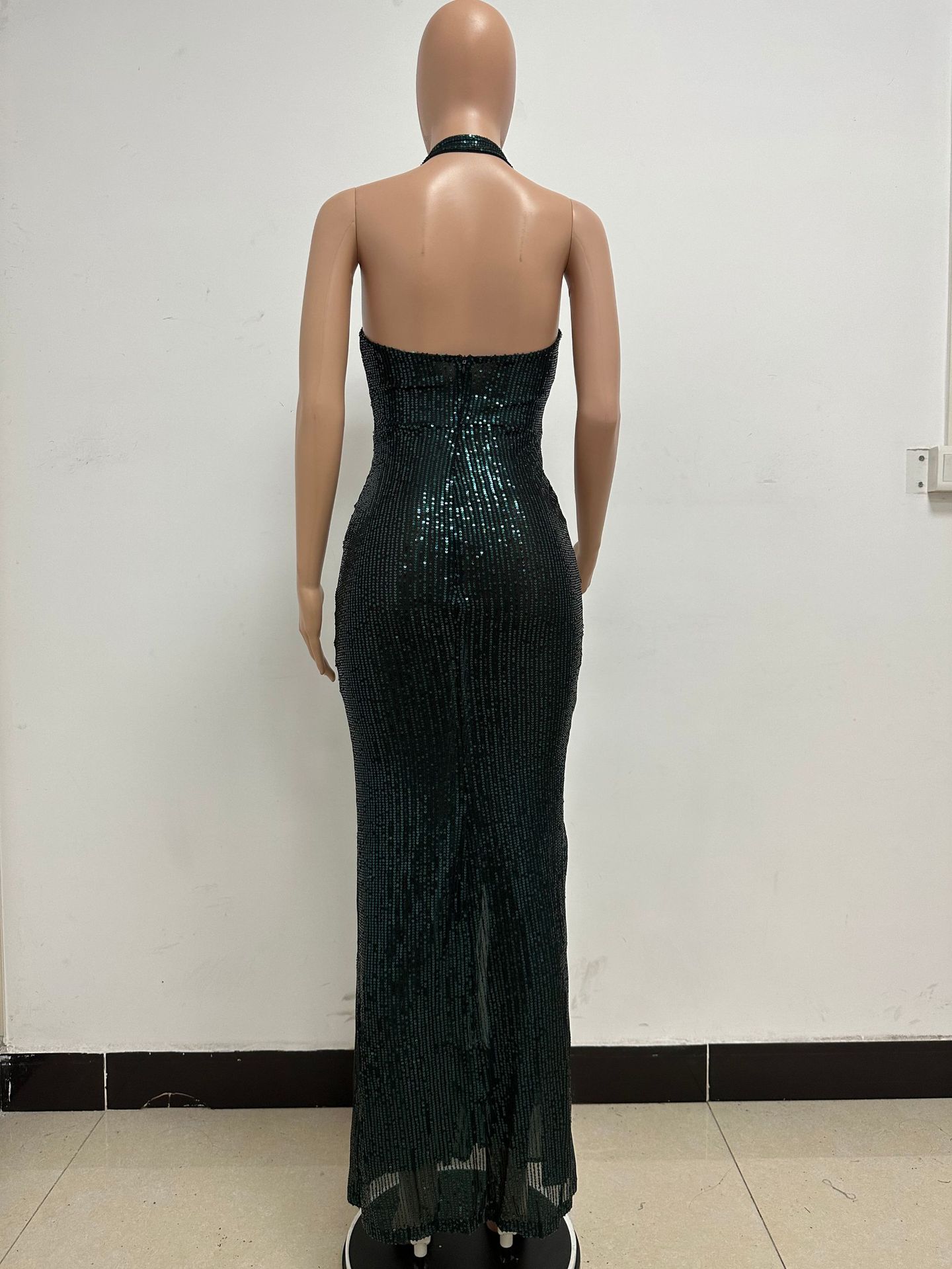 350g Weight Maxi Long Dress Dress Length Type Sleeveless Sleeve Length Party Dress Dresses Type Spandex, Polyester Fabric Type High Waist Waist Line Banquet, Party Occasion Halter Neck Neckline Slim Fit Type Solid Color Pattern Summer, Spring, Autumn Season Women's Gender Sequins Design Elegant, Sexy Style Wholesale Women's Elegant Sexy Sequins Solid Color Banquet Party Halter Neck Sleeveless Party Dress 34