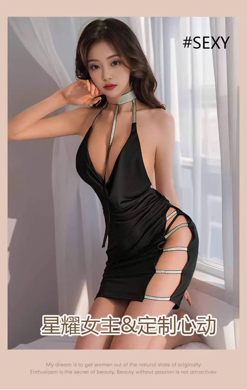 Hanging-Neck Backless Babydoll Set with Thong and Open-Crotch Stockings, Red — detail image 2
