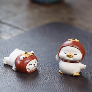 Yixing purple sand tea pet yellow duck ornaments pomegranate sculpture persimmon lucky cat tea table tea set accessories can be raised