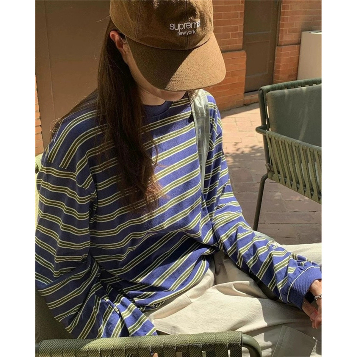 今秋の2025年新作韓国東大門カジュアル年齢軽減コントラストストライプルーズ長袖Tシャツ