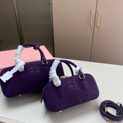 磨砂麂皮绒pu保龄球包气质通勤翻毛皮手提小方包单肩斜挎枕头包女