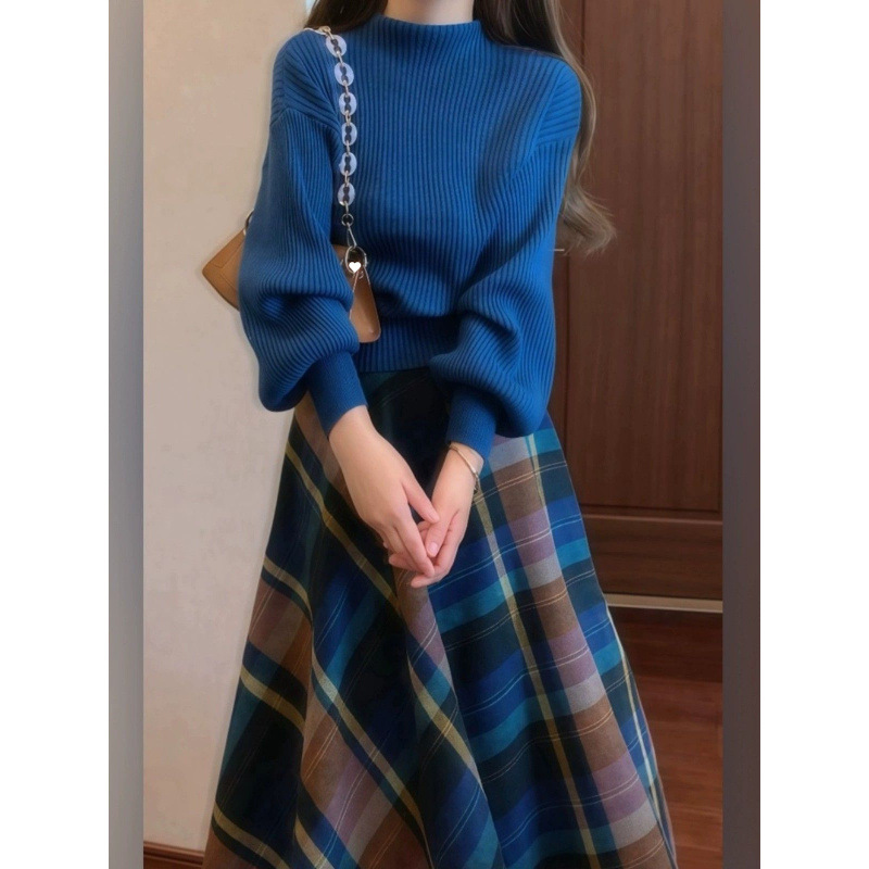 가을과 겨울 새로운 프랑스 레트로 블루 하프 터틀넥 니트 스웨터 높은 허리 격자 무늬 긴 치마 세트 스커트