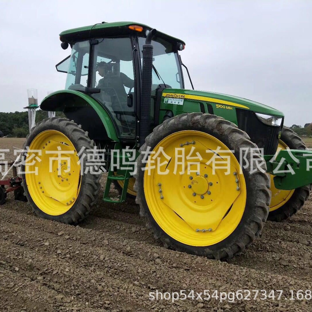 El neumático del recogedor de la fuente se puede equipar del neumático del cultivador del RIM 230/95-48 9.5-32