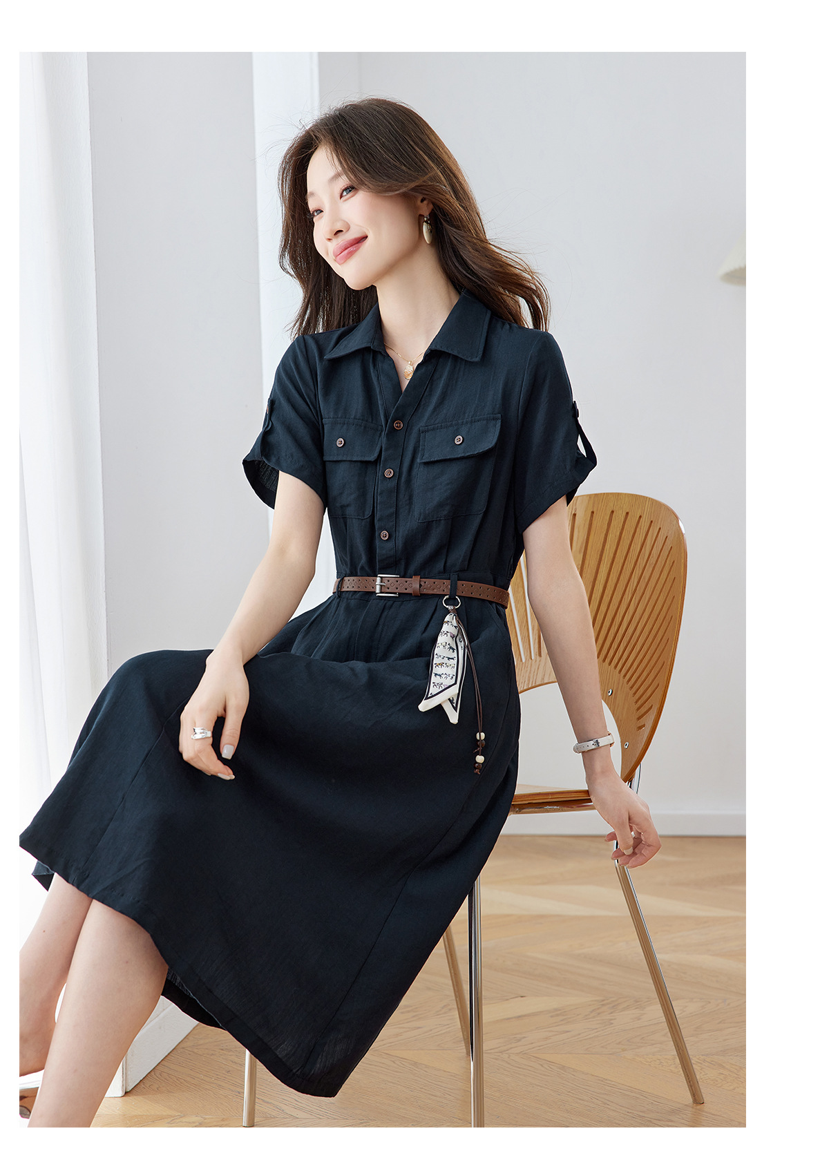 Đầm maxi nữ cổ bẻ thắt eo dáng suông kèm dây lưng — Xanh lông mòng đen, màu trắng chi tiết 14