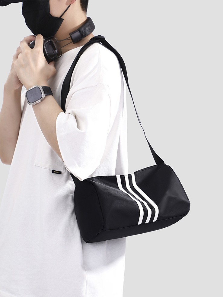 Nueva mochila deportiva de hombro de gran capacidad de nicho de estilo japonés mochila casual simple de viaje bolsa de almohada de mujer