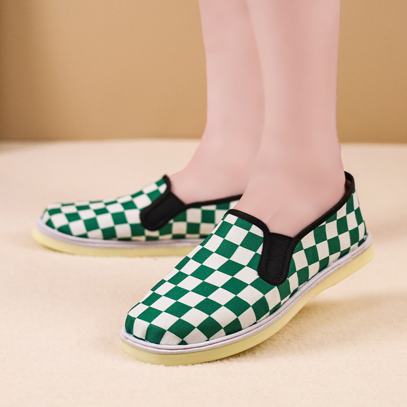 Zapatos de tela planos de corte bajo Fondo de corte bajo para mujer Fondo antiguo de múltiples capas Beijing zapatos planos de tela de algodón coser zapatos de goma para madre