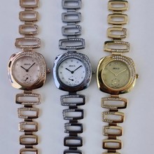 �ĕr�Գ�Ʒ ������Ůʿ�ֱ�����䓱펧�M�ڙCо��Ʒ�Ƹ߶���©