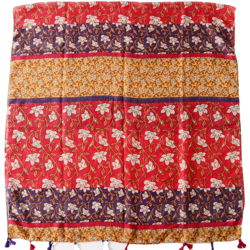 Viajes étnicos retro Toalla de playa a prueba de sol Mujer Yunnan Lijiang Viajes al aire libre a prueba de sol chal largo borla bufanda