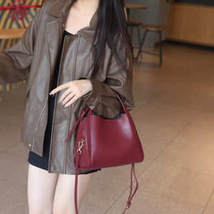 �^��ţƤ��Ƥ�����2025�¿���{�Ӻ��s���б���ˮͰŮ����Bags