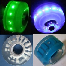 双排轮滑鞋溜冰鞋旱冰鞋四轮滑板通用闪光轮发光轮亮灯带灯溜冰场