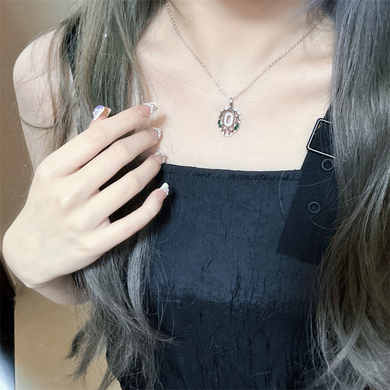 Fashion Snake Copper Inlay Zircon Pendant Necklace 1 Piece