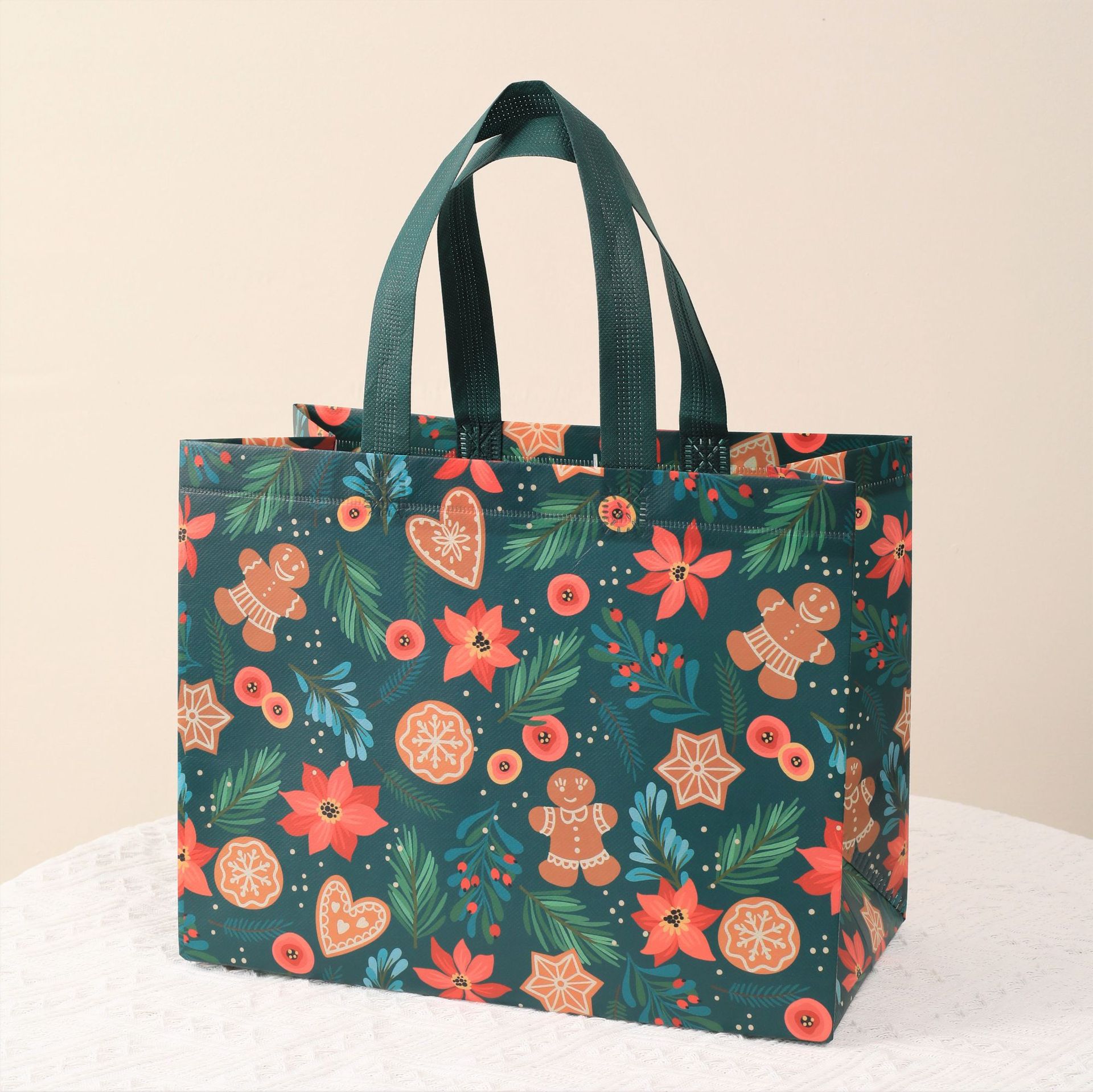 Navidad 28; alto 25 ancho 32 lado 17