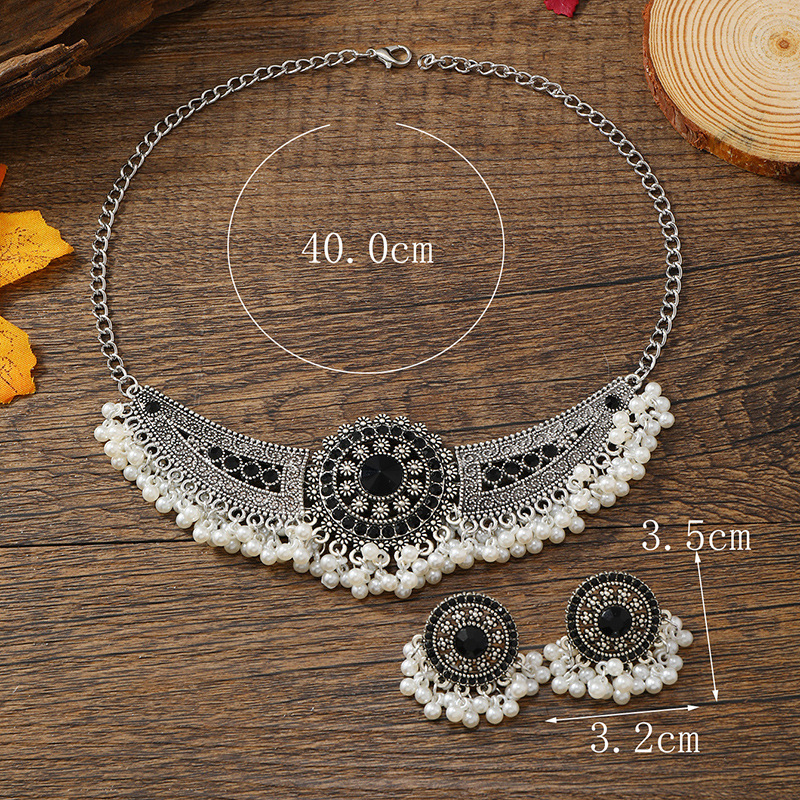 Set collana e orecchini con perle per eventi di matrimonio_voghion.com