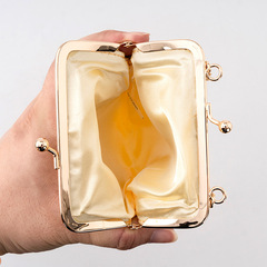 2024款水鑽晚宴包輕奢磁吸錢包女高級感鏈條宴會包小眾設計斜挎包