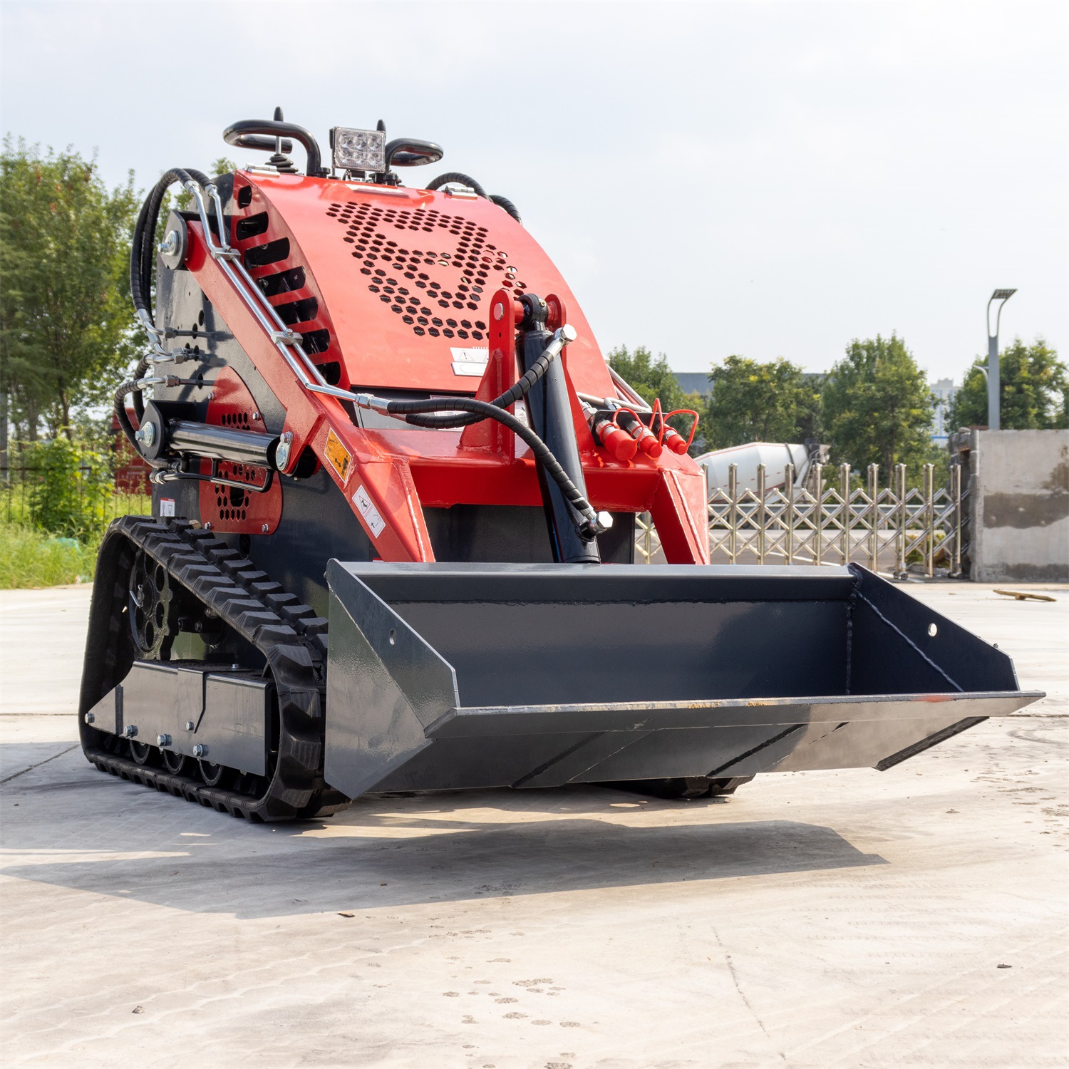 出口美国履带滑移装载机 360型农用履带铲车 工程搬运小型装载机