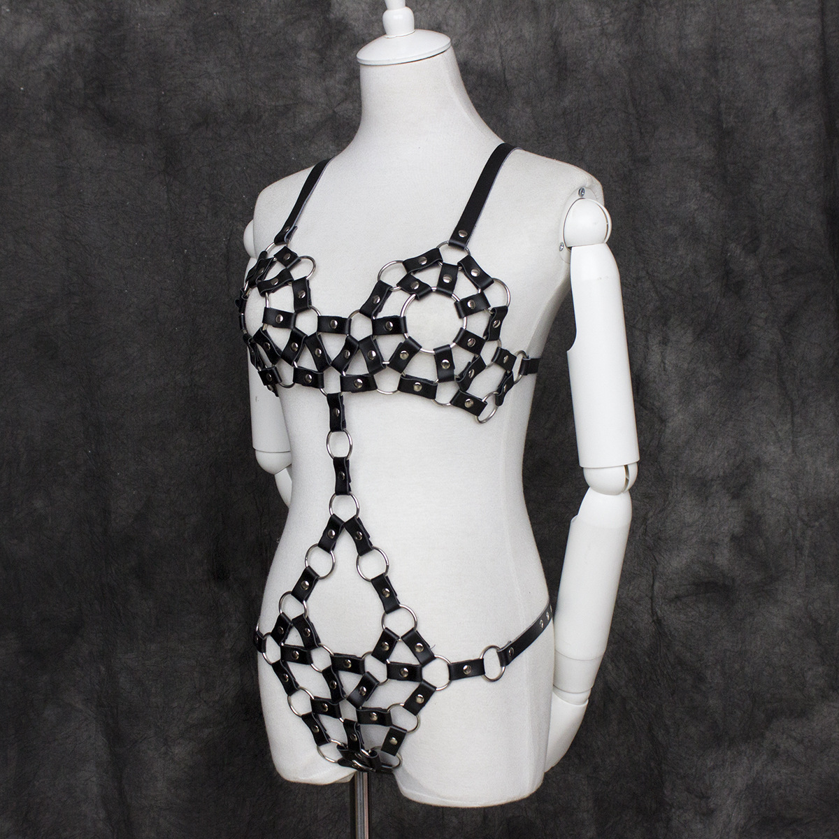 Ropa interior de cuero sexy Ropa de cuero con cadena de hierro Ropa de reina de PU Cadena corta Coqueteo Perspectiva Ropa de cuero Escenario de armadura