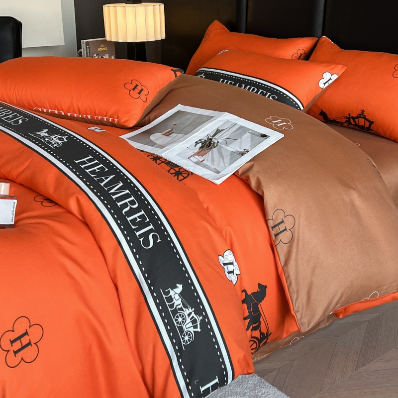Fábrica al por mayor sábanas de tres piezas conjuntos de ropa de cama estudiantil molienda cuatro piezas conjuntos de cuatro estaciones simples universal 4 marcas