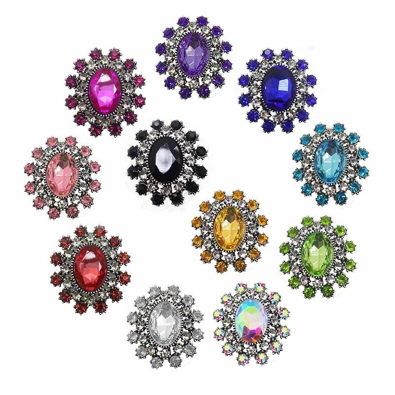 Accessories, decorations with bow, brooch, metal accessory