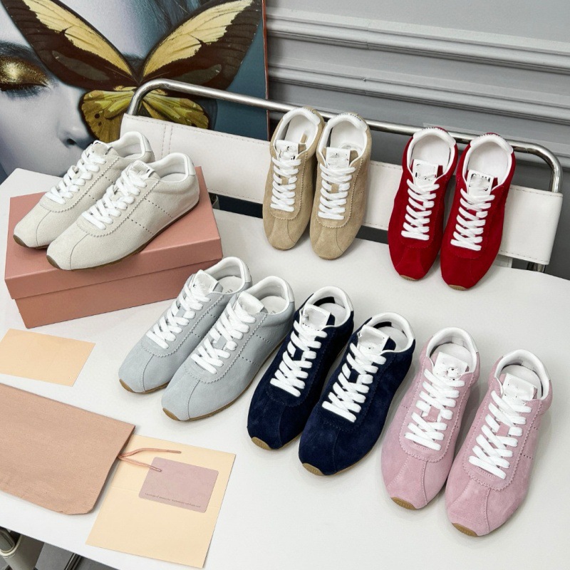 2025 New Genuine Leather Distressed Forrest Gump Shoes for Women, Versatile Sports Shoes, Sneakers, Flats, Inner Heightening Retro Moral Training Shoes