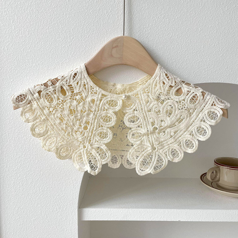 Nuevo encaje hueco decoración exterior delgada literatura y arte pequeño chal mujer decoración dulce collar de protección de cuello y hombro
