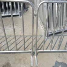 镀锌管焊接临时活动隔离栅护栏便携式护栏1.1x2.5m人群控制栅栏