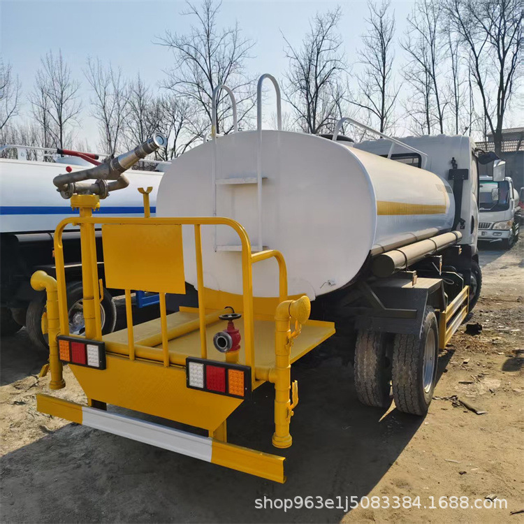 Front-Mounted Electronic Gun Dongfeng Sprinkler Dust Suppressor Truck Construction Site Diesel Sprinkler Truck Landscaping Road Sprinkler Truck