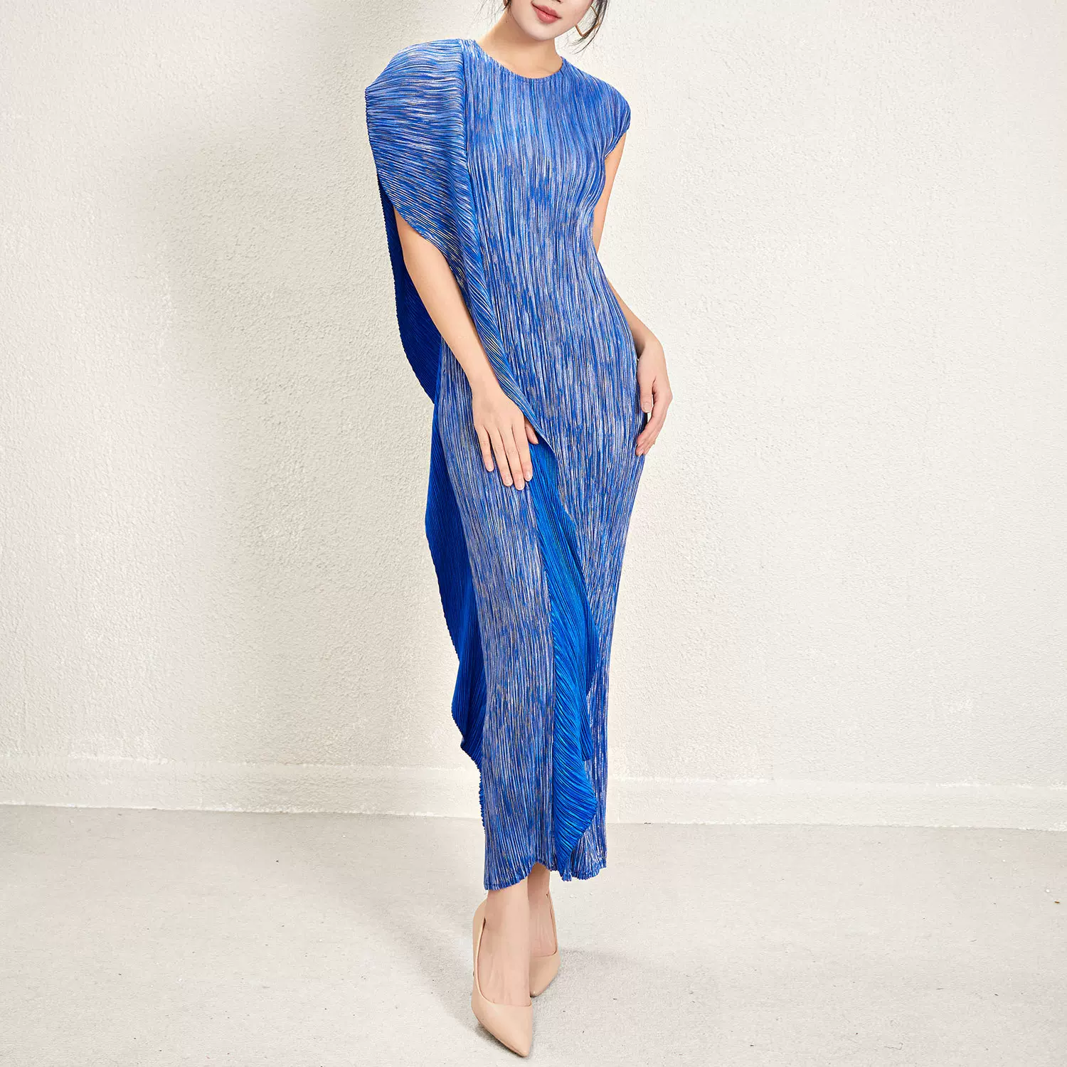 时尚礼服连衣裙女装2026夏季新款海边度假收腰气质鱼尾裙褶皱裙